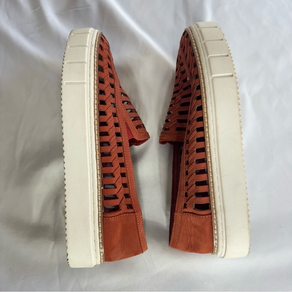 Vince Camuto Leather Romeena Huarache Style Platform Flats - Picture 5 of 9